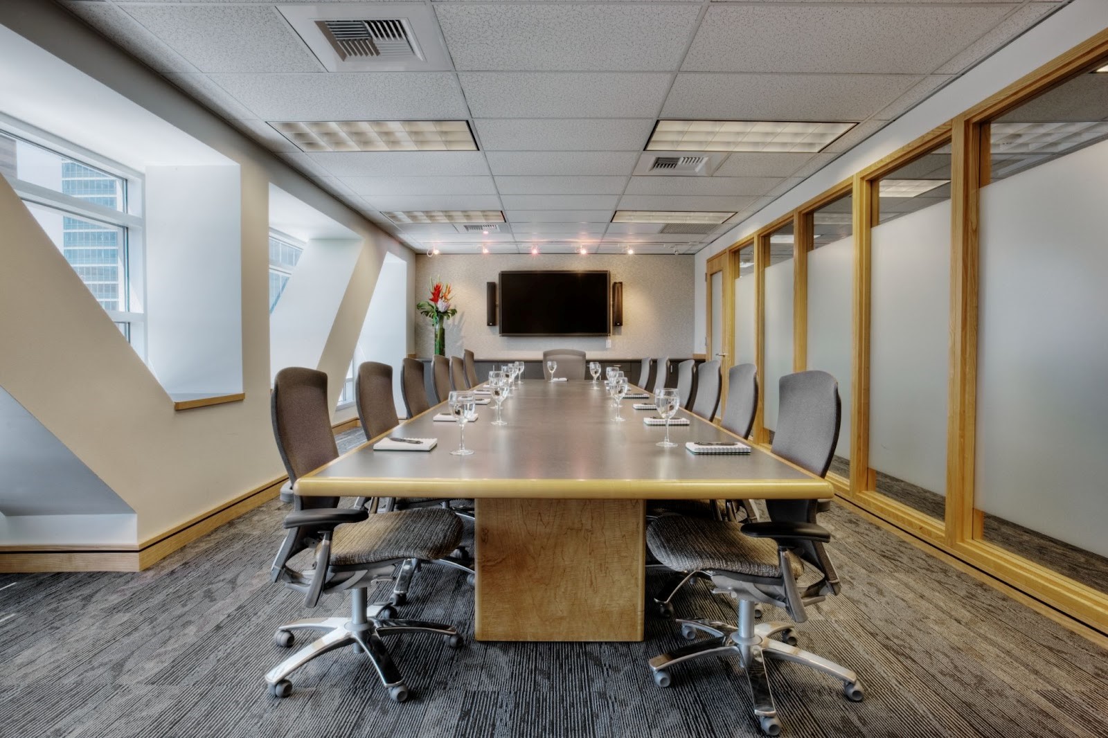 How to Design a Conference Room: Expert Tips for a Productive Space